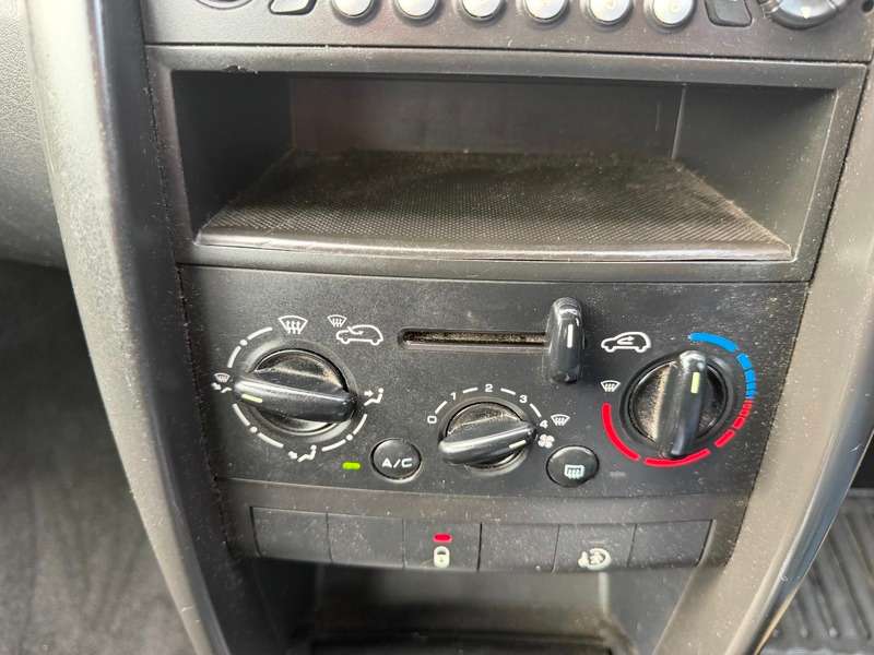 2006 PEUGEOT 207 2006 PEUGEOT 207