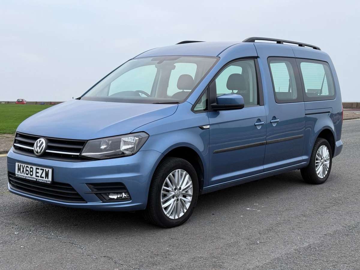 Check out this Volkswagen Caddy Maxi Life C20 Diesel Estate 2018 Diesel Manual
