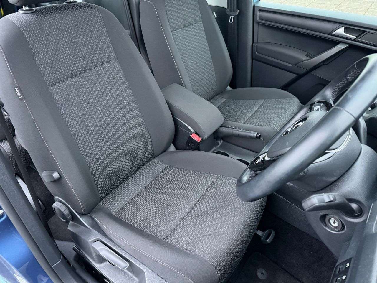 2018 VOLKSWAGEN CADDY MAXI LIFE C20 DIESEL ESTATE 2018 VOLKSWAGEN CADDY MAXI LIFE C20 DIESEL ESTATE