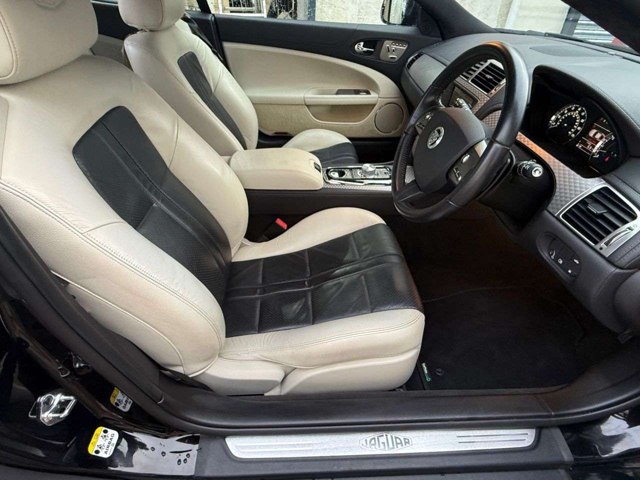 2011 JAGUAR XK 2011 JAGUAR XK