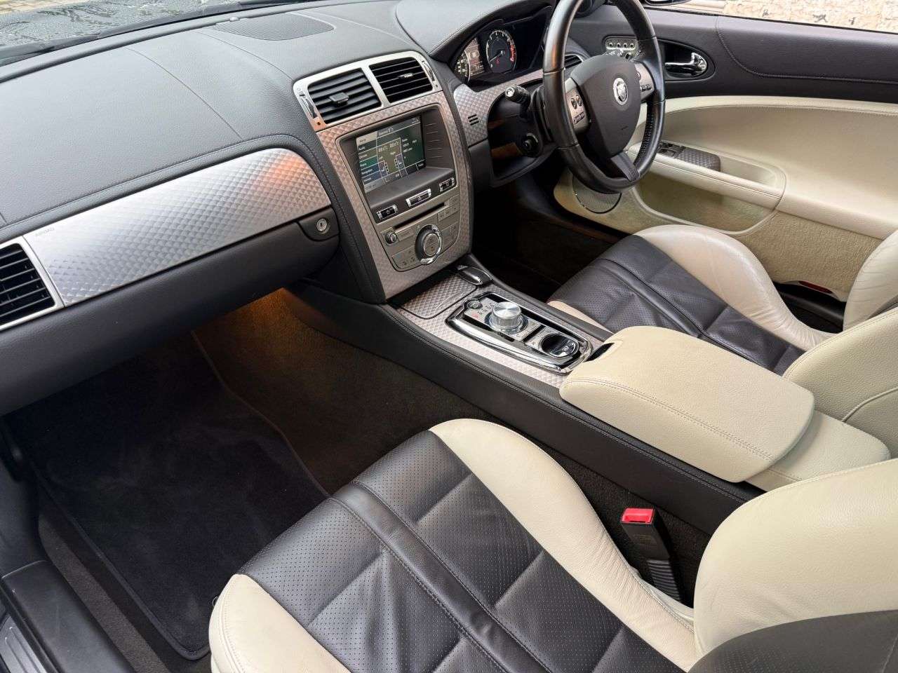 2011 JAGUAR XK 2011 JAGUAR XK