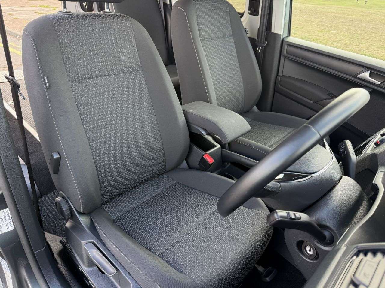 2020 VOLKSWAGEN CADDY MAXI LIFE C20 DIESEL ESTATE 2020 VOLKSWAGEN CADDY MAXI LIFE C20 DIESEL ESTATE