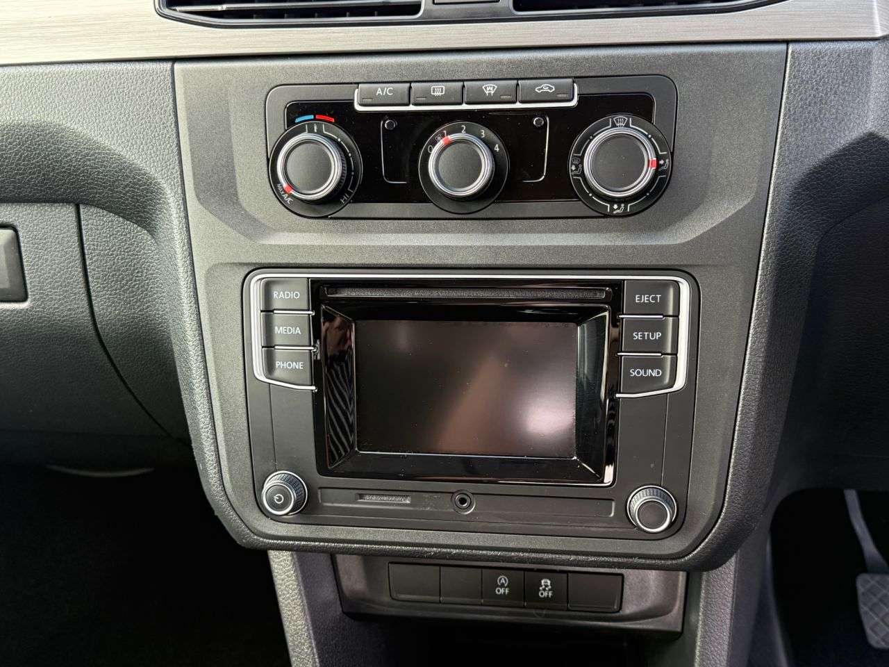 2020 VOLKSWAGEN CADDY MAXI LIFE C20 DIESEL ESTATE 2020 VOLKSWAGEN CADDY MAXI LIFE C20 DIESEL ESTATE