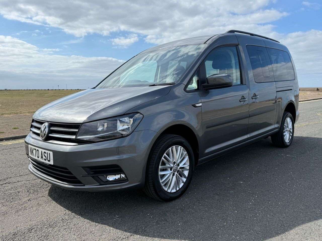 2020 VOLKSWAGEN CADDY MAXI LIFE C20 DIESEL ESTATE 2020 VOLKSWAGEN CADDY MAXI LIFE C20 DIESEL ESTATE