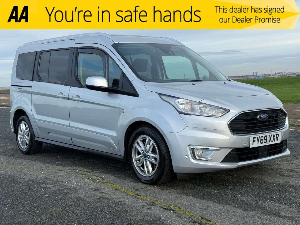 A 2019 FORD GRAND TOURNEO CONNECT 1.5 EcoBlue Titanium MPV 5dr Diesel Auto Euro 6 (s/s) (120 ps) A 2019 FORD GRAND TOURNEO CONNECT 1.5 EcoBlue Titanium MPV 5dr Diesel Auto Euro 6 (s/s) (120 ps)