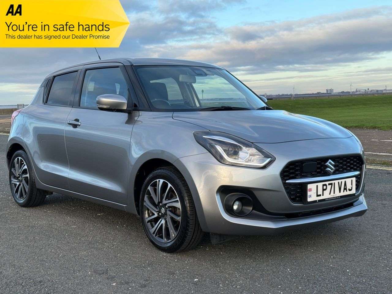 A 2022 SUZUKI SWIFT 1.2 Dualjet MHEV SZ5 Hatchback 5dr Petrol Hybrid CVT Euro 6 (s/s) (83 ps) A 2022 SUZUKI SWIFT 1.2 Dualjet MHEV SZ5 Hatchback 5dr Petrol Hybrid CVT Euro 6 (s/s) (83 ps)