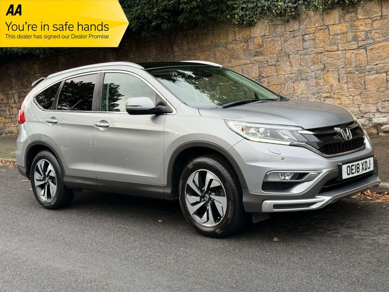 A 2018 HONDA CR-V 1.6 i-DTEC EX SUV 5dr Diesel Manual 4WD Euro 6 (s/s) (160 ps) A 2018 HONDA CR-V 1.6 i-DTEC EX SUV 5dr Diesel Manual 4WD Euro 6 (s/s) (160 ps)