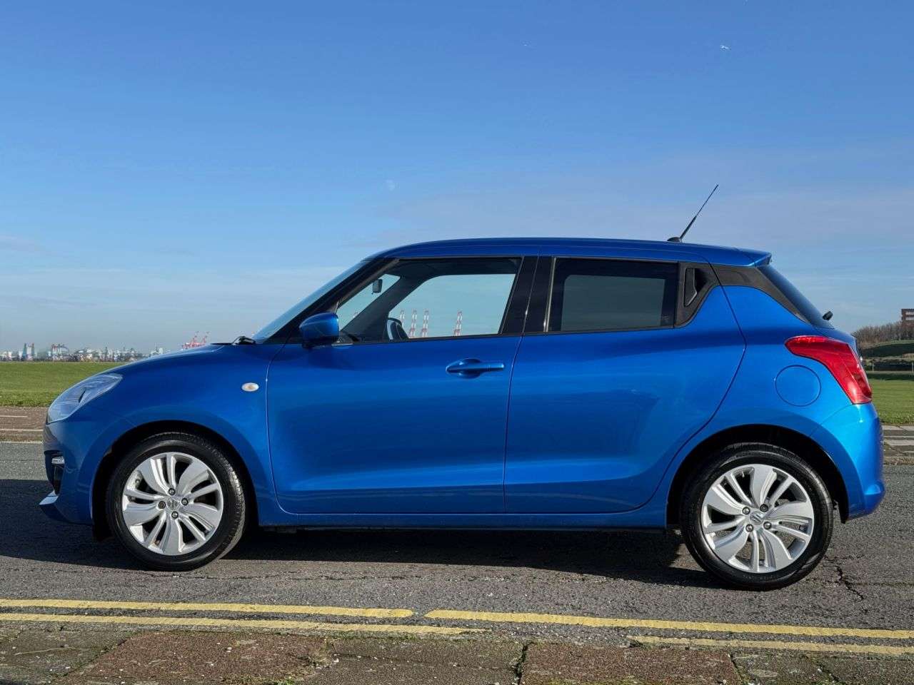 A 2018 SUZUKI SWIFT 1.0 Boosterjet SZ-T Hatchback 5dr Petrol Manual Euro 6 (111 ps) A 2018 SUZUKI SWIFT 1.0 Boosterjet SZ-T Hatchback 5dr Petrol Manual Euro 6 (111 ps)