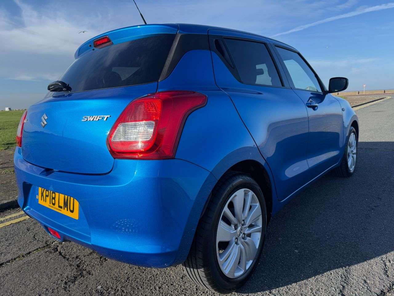 2018 SUZUKI SWIFT 2018 SUZUKI SWIFT