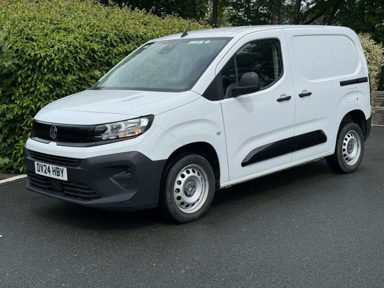 A 2024 VAUXHALL COMBO 1.5 Turbo D 2300 Prime Panel Van 5dr Diesel Manual SWB Euro 6 (s/s) (100 ps A 2024 VAUXHALL COMBO 1.5 Turbo D 2300 Prime Panel Van 5dr Diesel Manual SWB Euro 6 (s/s) (100 ps