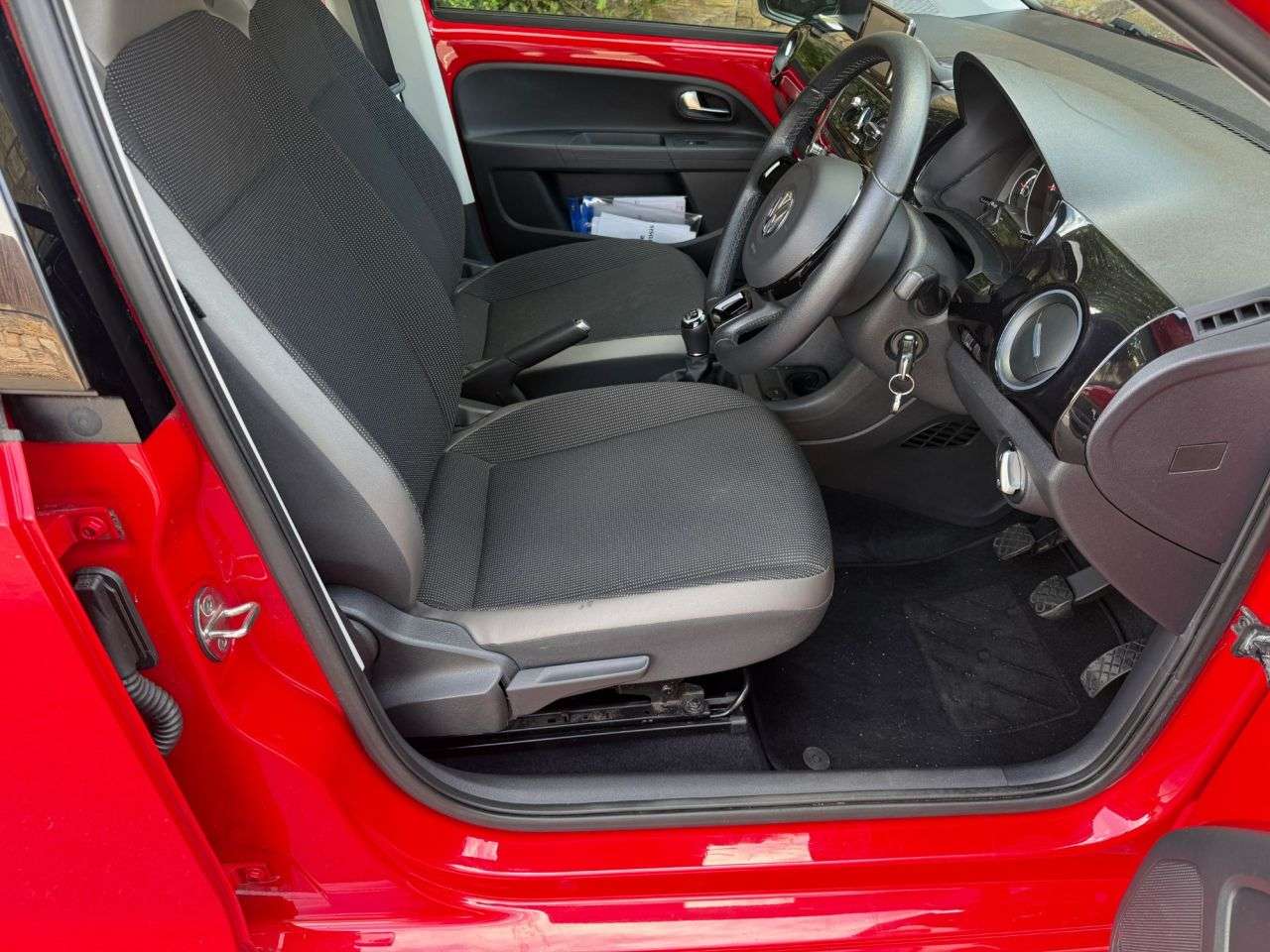 2014 VOLKSWAGEN UP! 2014 VOLKSWAGEN UP!