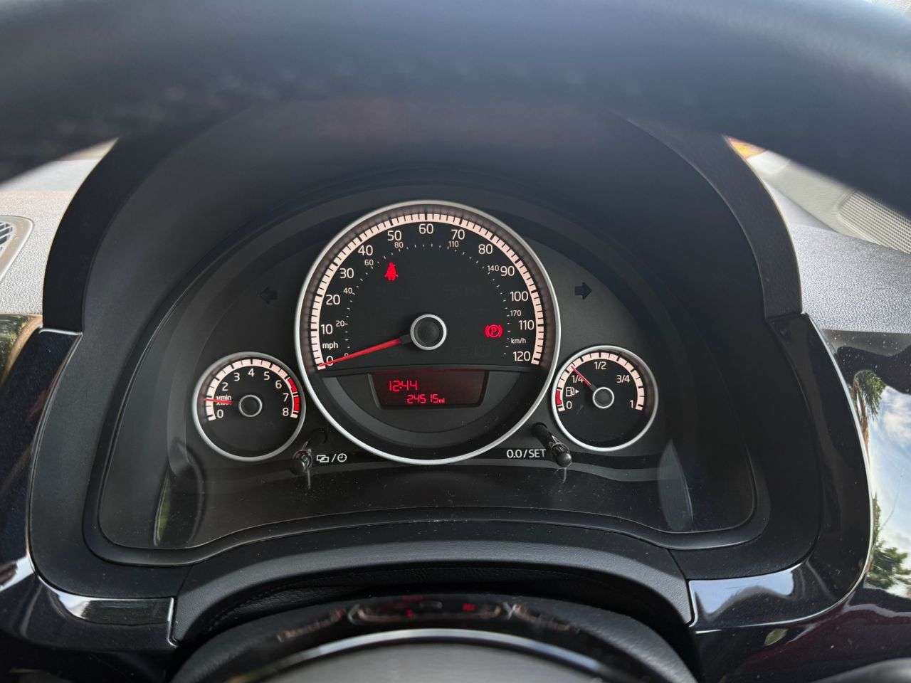 2014 VOLKSWAGEN UP! 2014 VOLKSWAGEN UP!