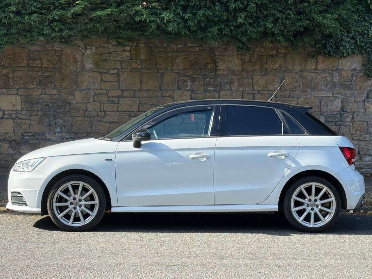 A 2018 AUDI A1 SPORTBACK TFSI S LINE NAV A 2018 AUDI A1 SPORTBACK TFSI S LINE NAV