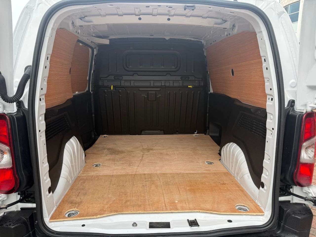 A 2024 VAUXHALL COMBO 1.5 Turbo D 2300 Prime Panel Van 5dr Diesel Manual SWB Euro 6 (s/s) (100 ps A 2024 VAUXHALL COMBO 1.5 Turbo D 2300 Prime Panel Van 5dr Diesel Manual SWB Euro 6 (s/s) (100 ps