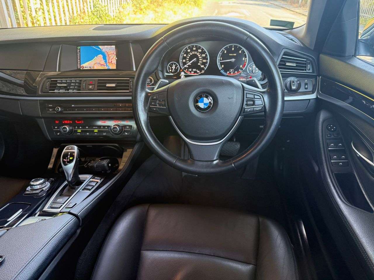 A 2014 BMW 5 SERIES 3.0 530d SE Saloon 4dr Diesel Auto Euro 6 (s/s) (258 ps) A 2014 BMW 5 SERIES 3.0 530d SE Saloon 4dr Diesel Auto Euro 6 (s/s) (258 ps)
