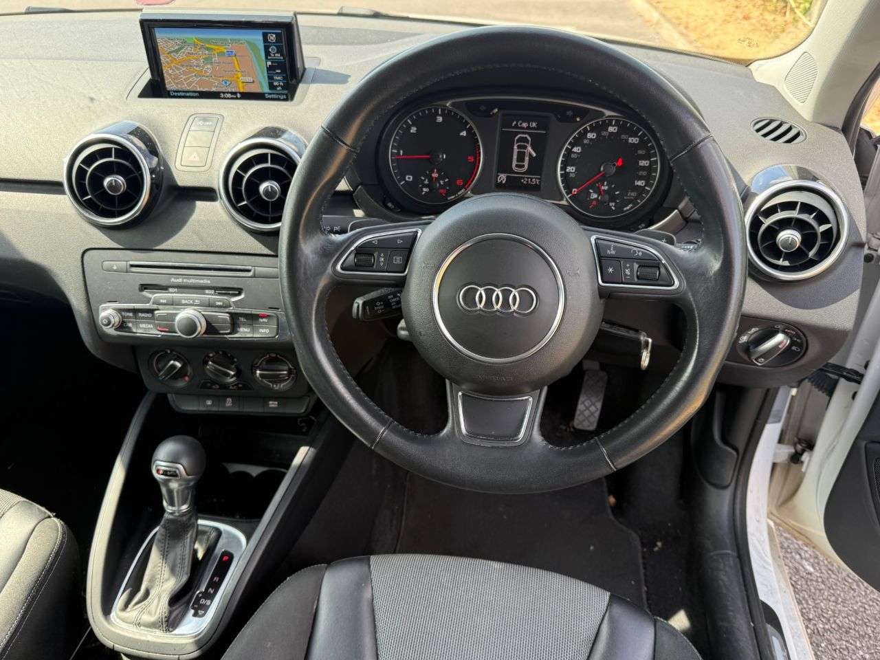 A 2017 AUDI A1 1.6 TDI Sport Hatchback 3dr Diesel S Tronic Euro 6 (s/s) (116 ps) A 2017 AUDI A1 1.6 TDI Sport Hatchback 3dr Diesel S Tronic Euro 6 (s/s) (116 ps)