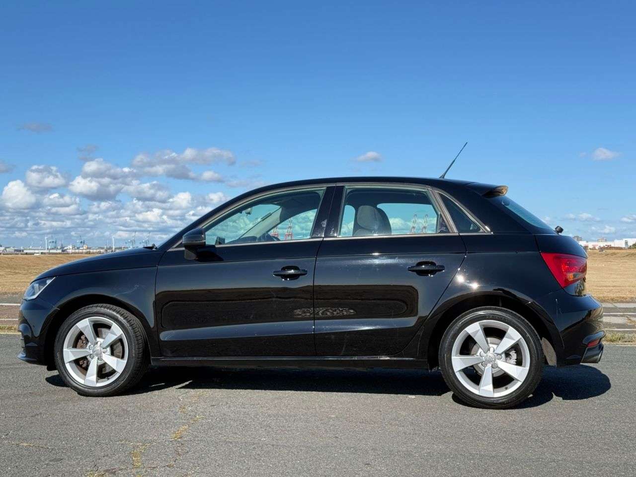 A 2017 AUDI A1 SPORTBACK TFSI SPORT A 2017 AUDI A1 SPORTBACK TFSI SPORT