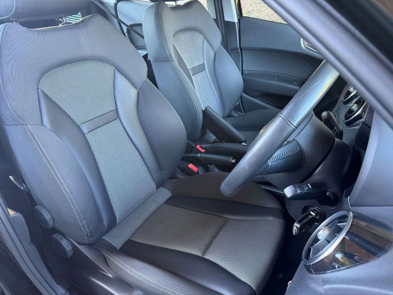 2017 AUDI A1 2017 AUDI A1