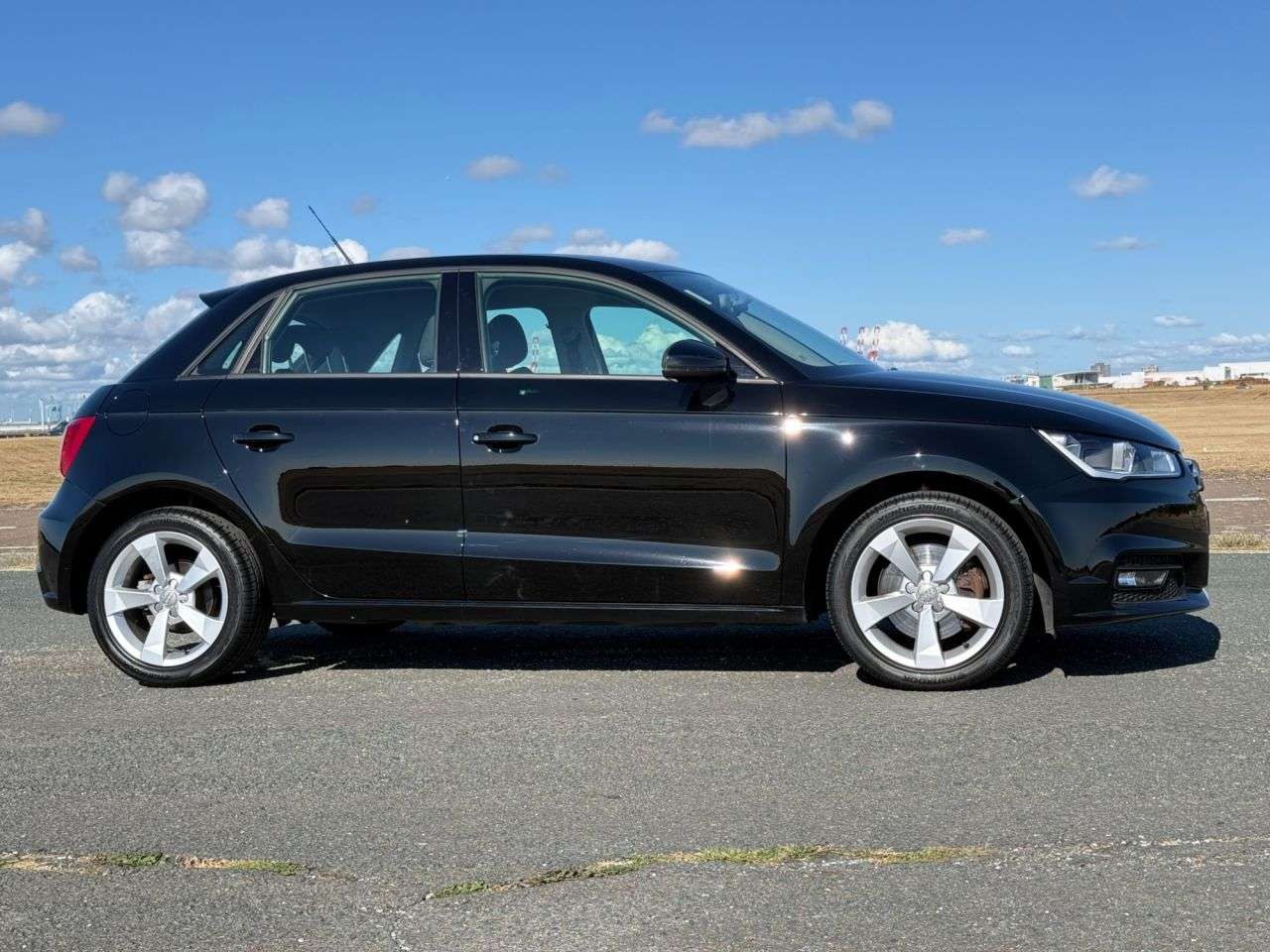 2017 AUDI A1 2017 AUDI A1