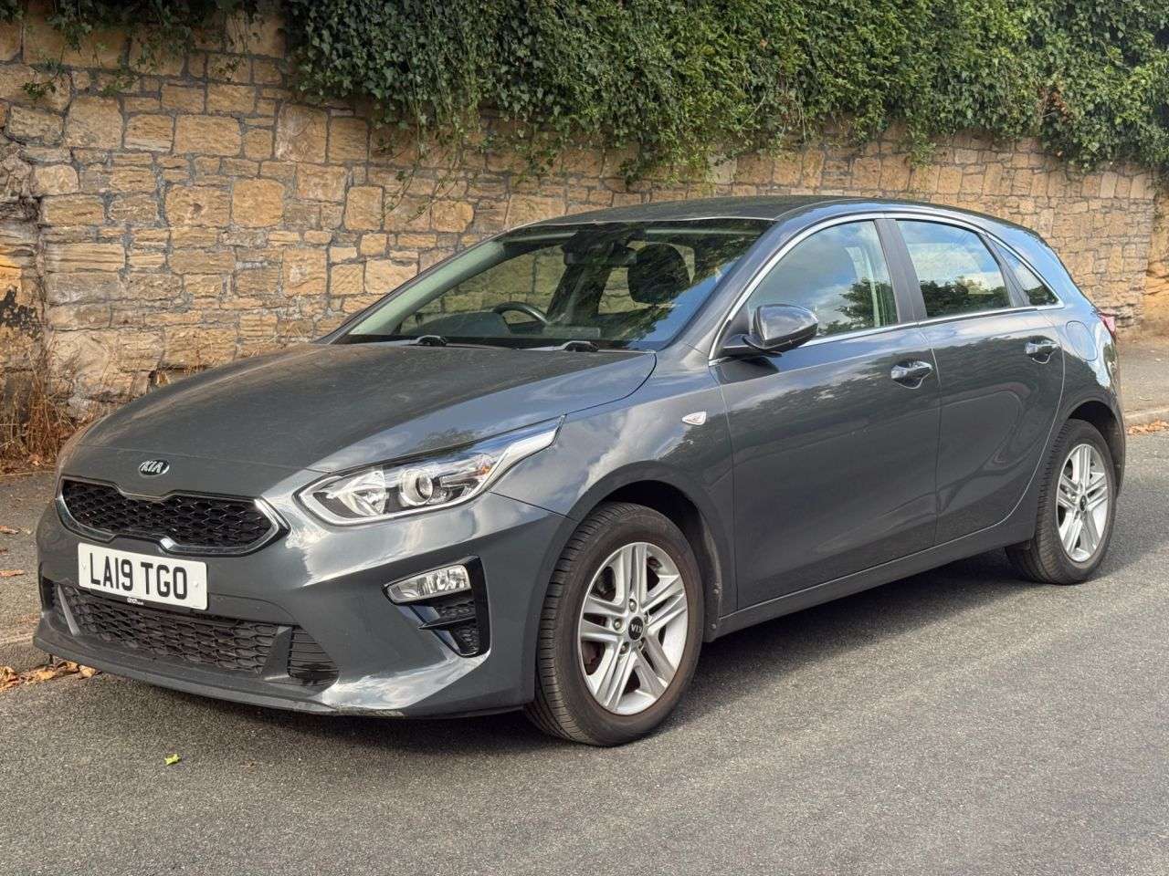 A 2019 KIA CEED 1.6 CRDi ECO 2 Hatchback 5dr Diesel Manual Euro 6 (s/s) (114 bhp) A 2019 KIA CEED 1.6 CRDi ECO 2 Hatchback 5dr Diesel Manual Euro 6 (s/s) (114 bhp)