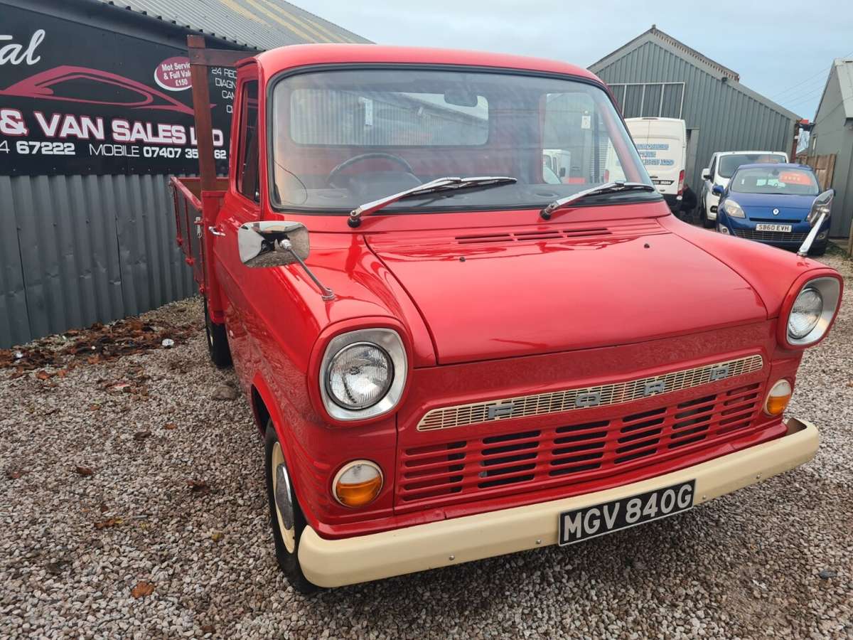 Check out this Ford Transit 1968 Petrol Manual
