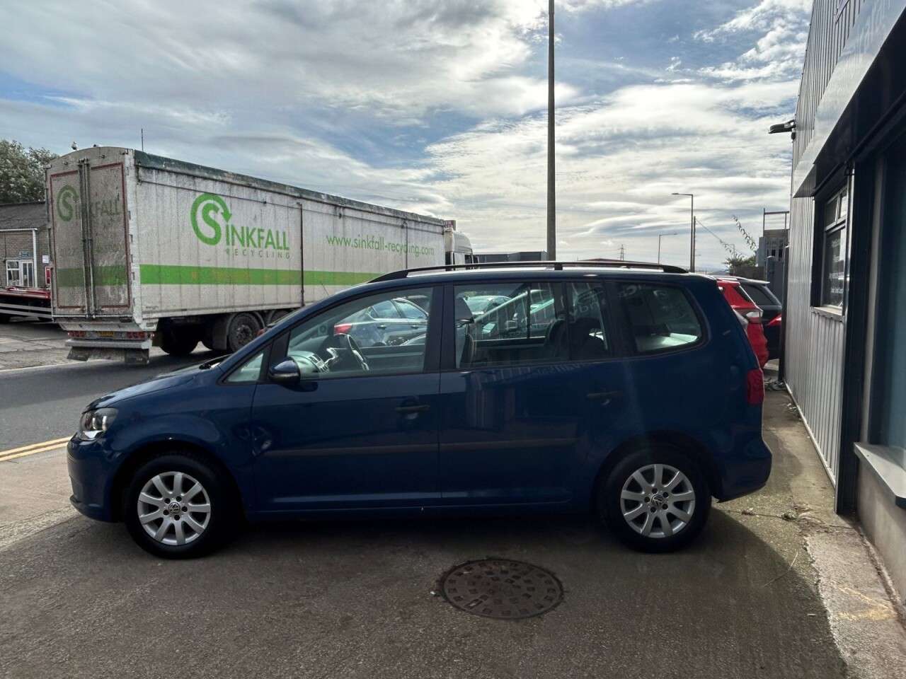 2011 VOLKSWAGEN TOURAN 2011 VOLKSWAGEN TOURAN