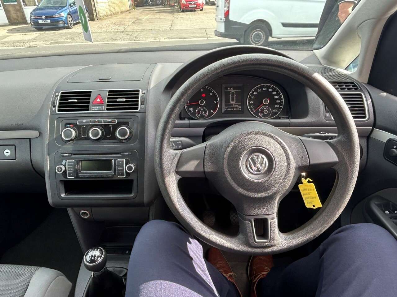 2011 VOLKSWAGEN TOURAN 2011 VOLKSWAGEN TOURAN