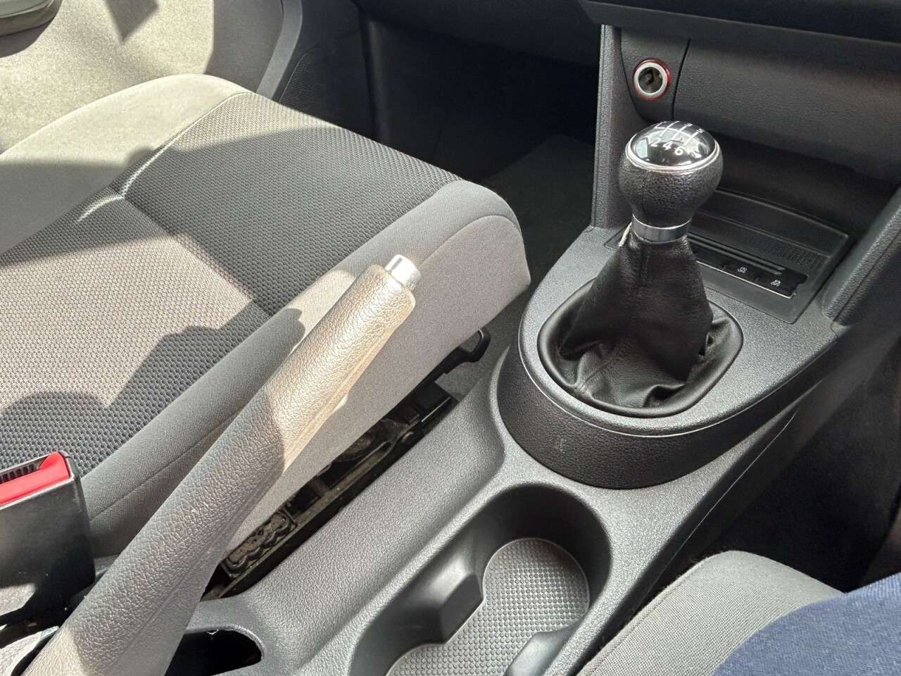 2011 VOLKSWAGEN TOURAN 2011 VOLKSWAGEN TOURAN