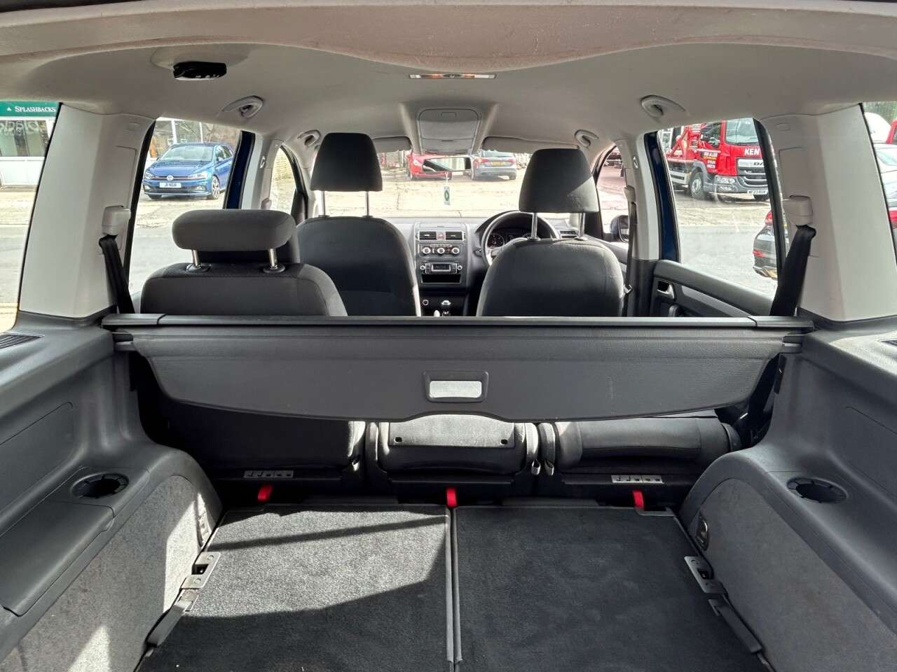 2011 VOLKSWAGEN TOURAN 2011 VOLKSWAGEN TOURAN