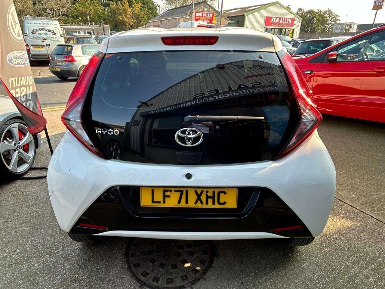 2021 TOYOTA AYGO 2021 TOYOTA AYGO