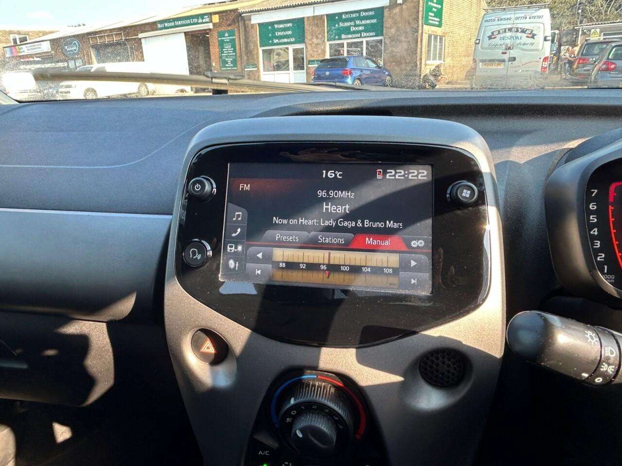 2021 TOYOTA AYGO 2021 TOYOTA AYGO