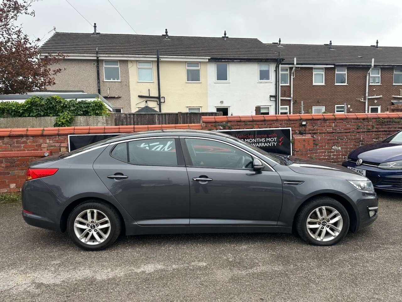 A 2012 KIA OPTIMA 1.7 CRDi EcoDynamics 1 Big Diesel Family Saloon Car Euro 5 (s/s) (134 bhp) A 2012 KIA OPTIMA 1.7 CRDi EcoDynamics 1 Big Diesel Family Saloon Car Euro 5 (s/s) (134 bhp)
