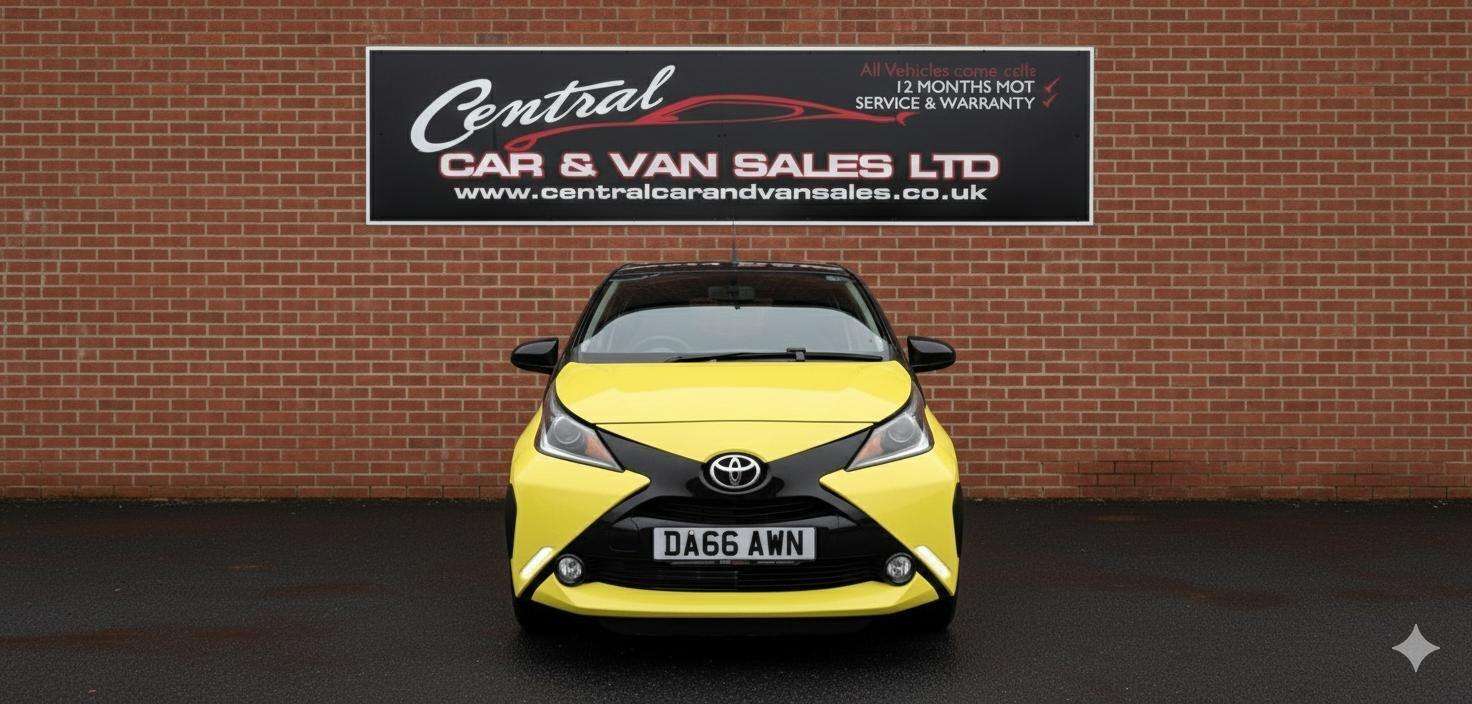 A 2016 TOYOTA AYGO 1.0 VVT-i x-cite 3 Yellow Bi-Tone Hatchback 5dr Petrol Manual Euro 6 (68 ps A 2016 TOYOTA AYGO 1.0 VVT-i x-cite 3 Yellow Bi-Tone Hatchback 5dr Petrol Manual Euro 6 (68 ps