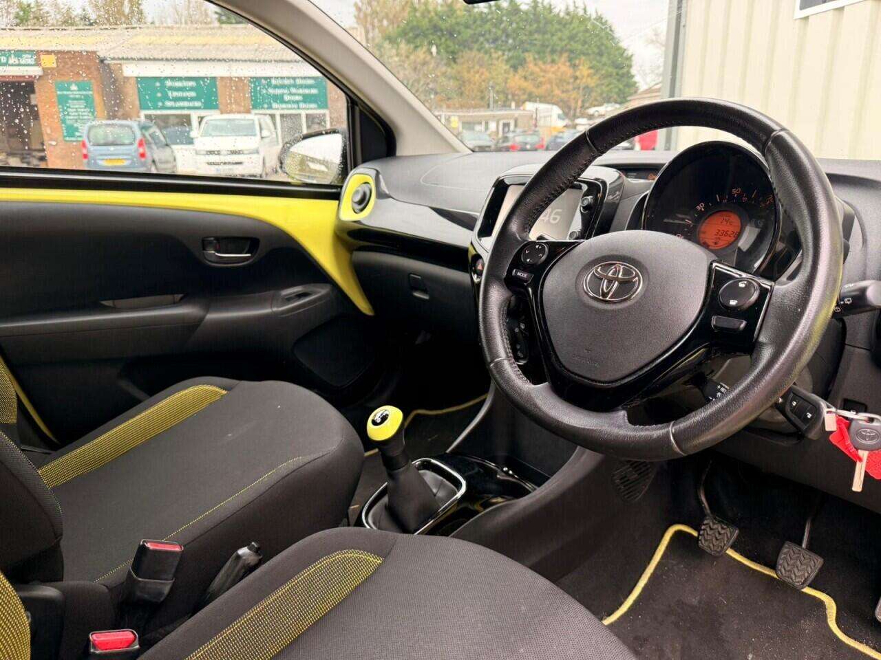 2016 TOYOTA AYGO 2016 TOYOTA AYGO