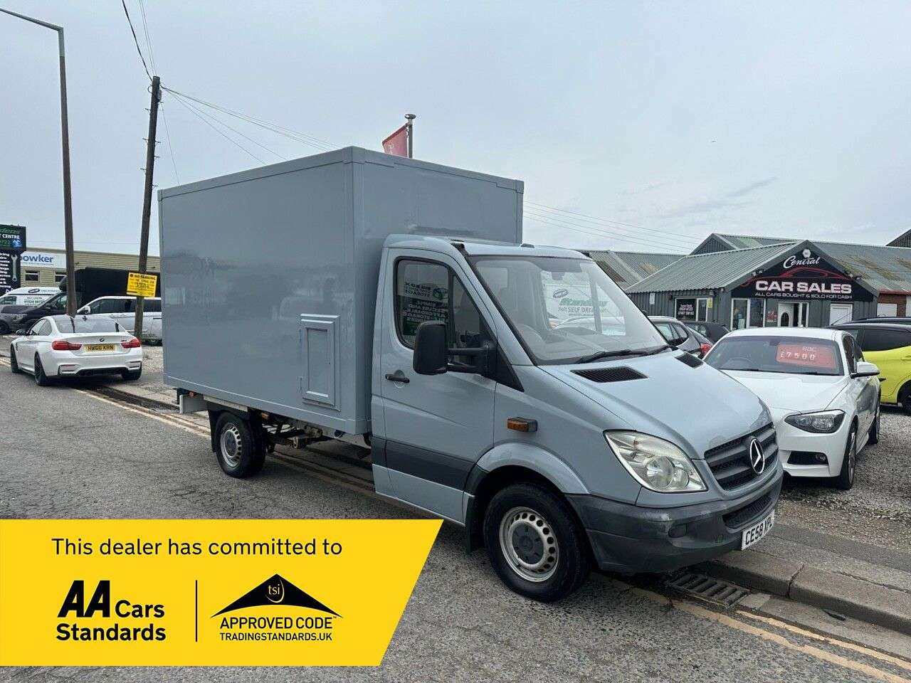 A 2008 MERCEDES-BENZ SPRINTER Automatic Mobile Food/Spud/Sweets/Sales/Waffle Truck 311 CDI Power Sockets A 2008 MERCEDES-BENZ SPRINTER Automatic Mobile Food/Spud/Sweets/Sales/Waffle Truck 311 CDI Power Sockets