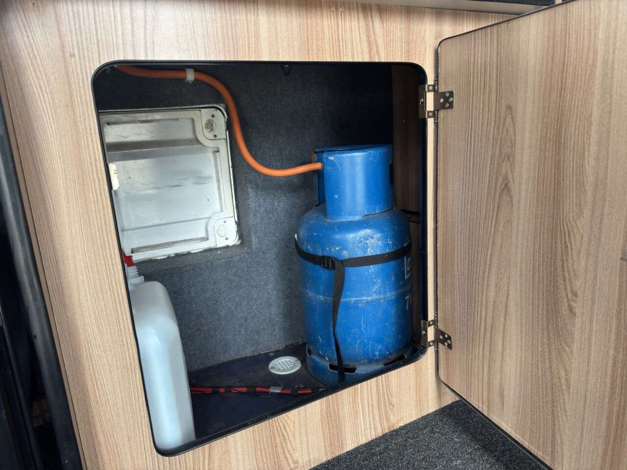 1995 VOLKSWAGEN TRANSPORTER CAMPERVAN 1995 VOLKSWAGEN TRANSPORTER CAMPERVAN