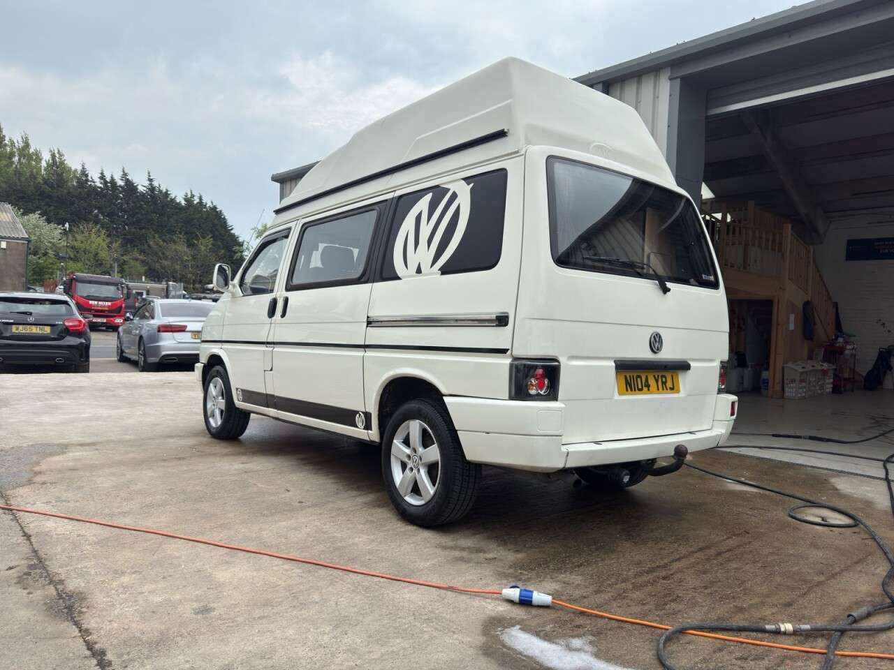 1995 VOLKSWAGEN TRANSPORTER CAMPERVAN 1995 VOLKSWAGEN TRANSPORTER CAMPERVAN