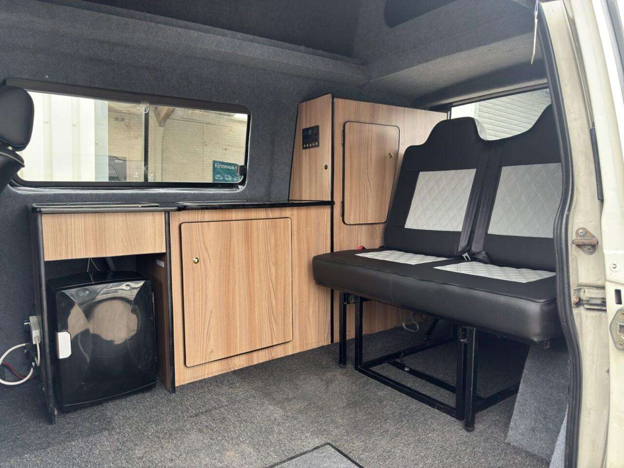 1995 VOLKSWAGEN TRANSPORTER CAMPERVAN 1995 VOLKSWAGEN TRANSPORTER CAMPERVAN