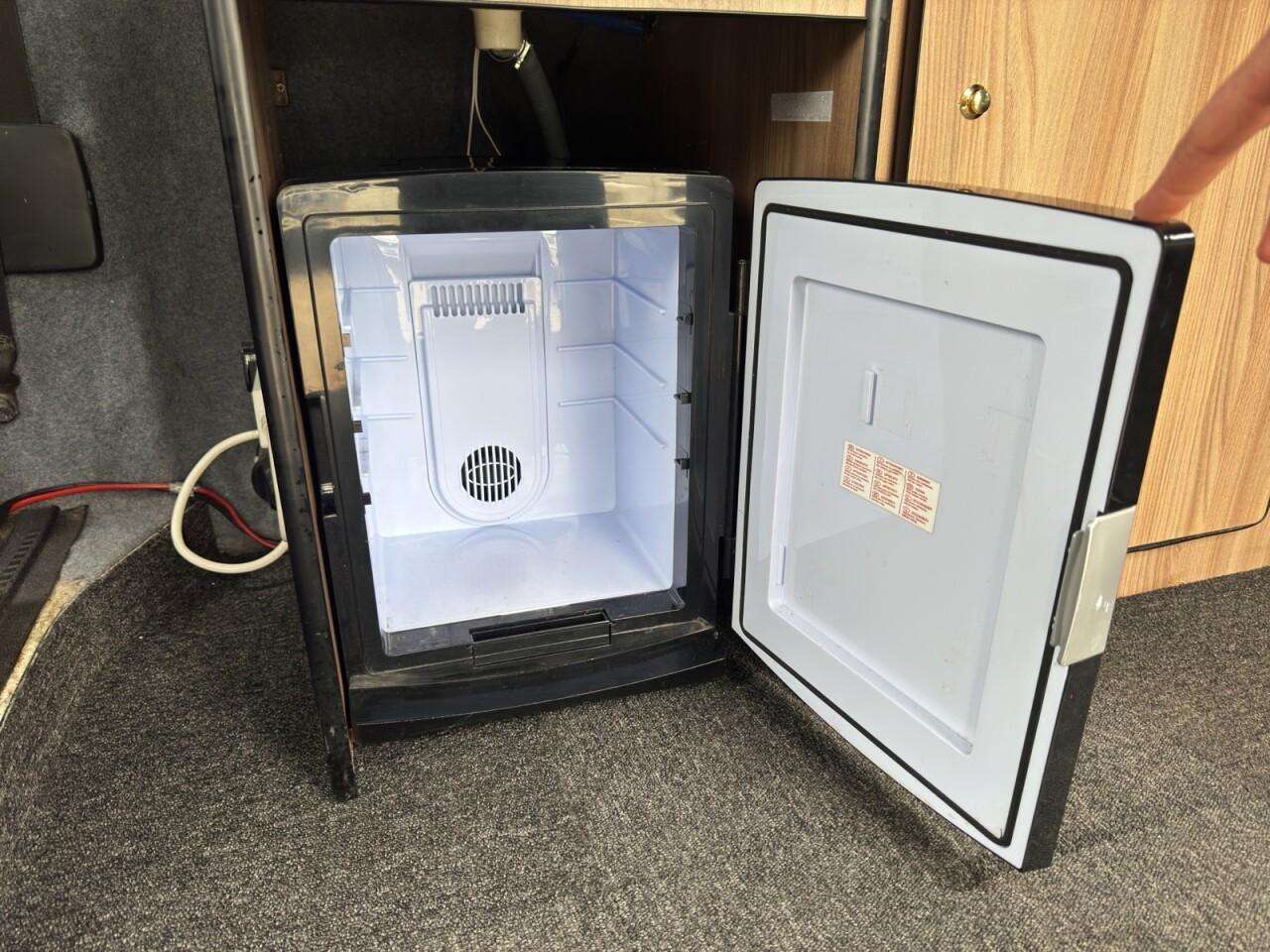 1995 VOLKSWAGEN TRANSPORTER CAMPERVAN 1995 VOLKSWAGEN TRANSPORTER CAMPERVAN