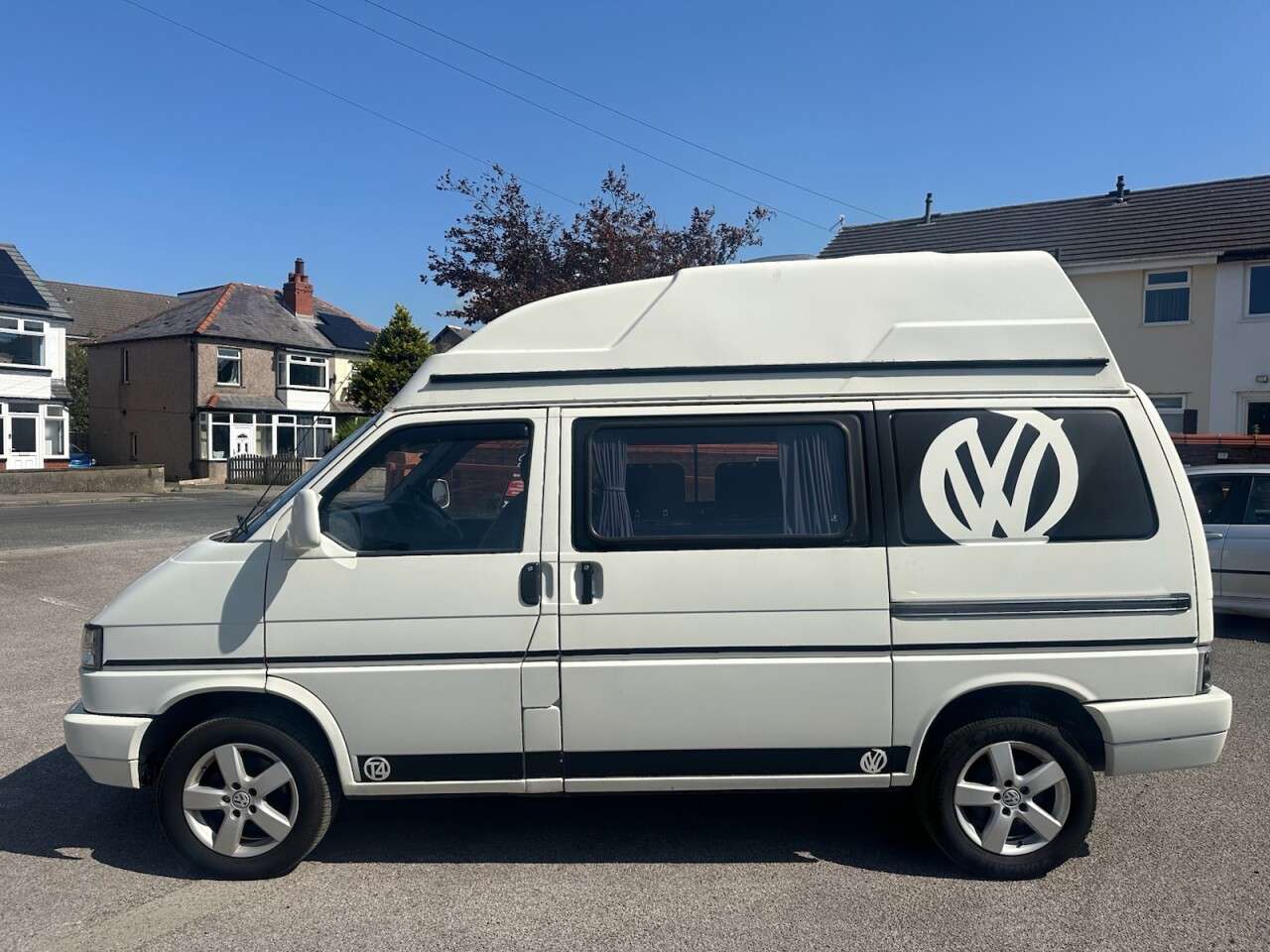 A 1995 VOLKSWAGEN TRANSPORTER CAMPERVAN 2 Berth High Roof MotorHome Campervan DayVan Caravanette PX Welcome Electri A 1995 VOLKSWAGEN TRANSPORTER CAMPERVAN 2 Berth High Roof MotorHome Campervan DayVan Caravanette PX Welcome Electri