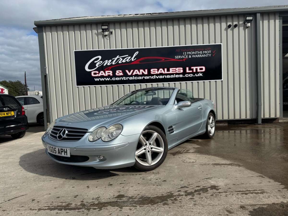 Check out this Mercedes-benz Sl 2005 Petrol Automatic