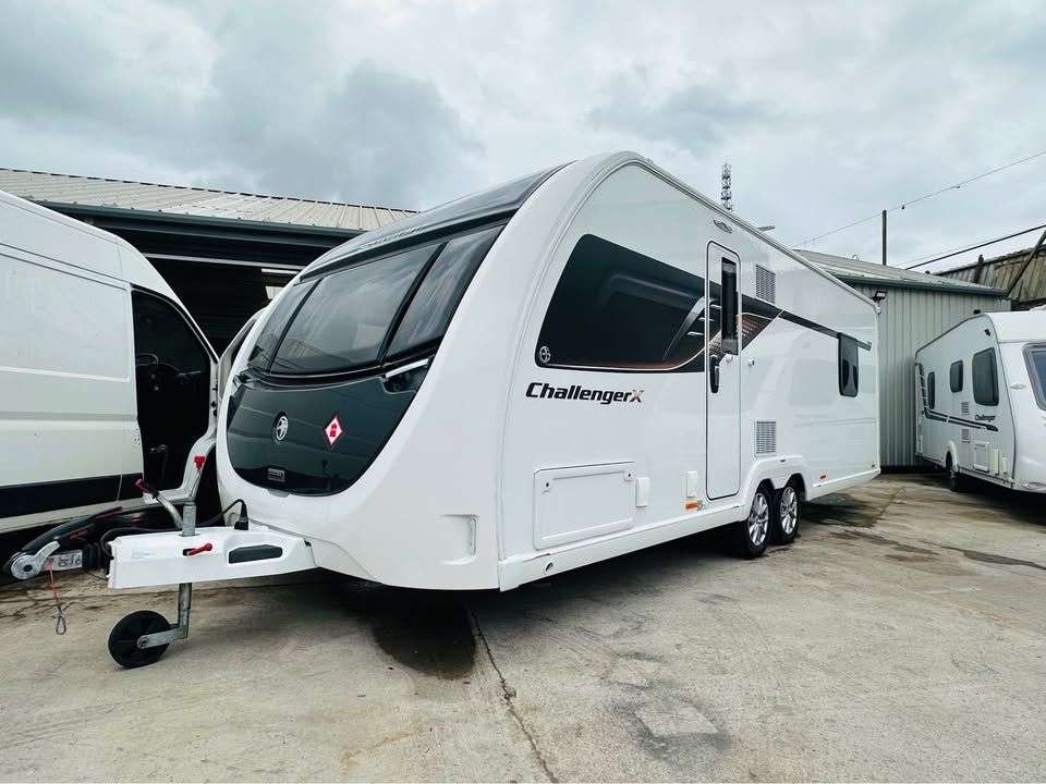 null SWIFT CHALLENGER X 850 null SWIFT CHALLENGER X 850