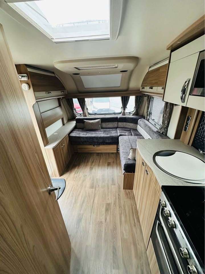 null SWIFT CHALLENGER X 850 null SWIFT CHALLENGER X 850