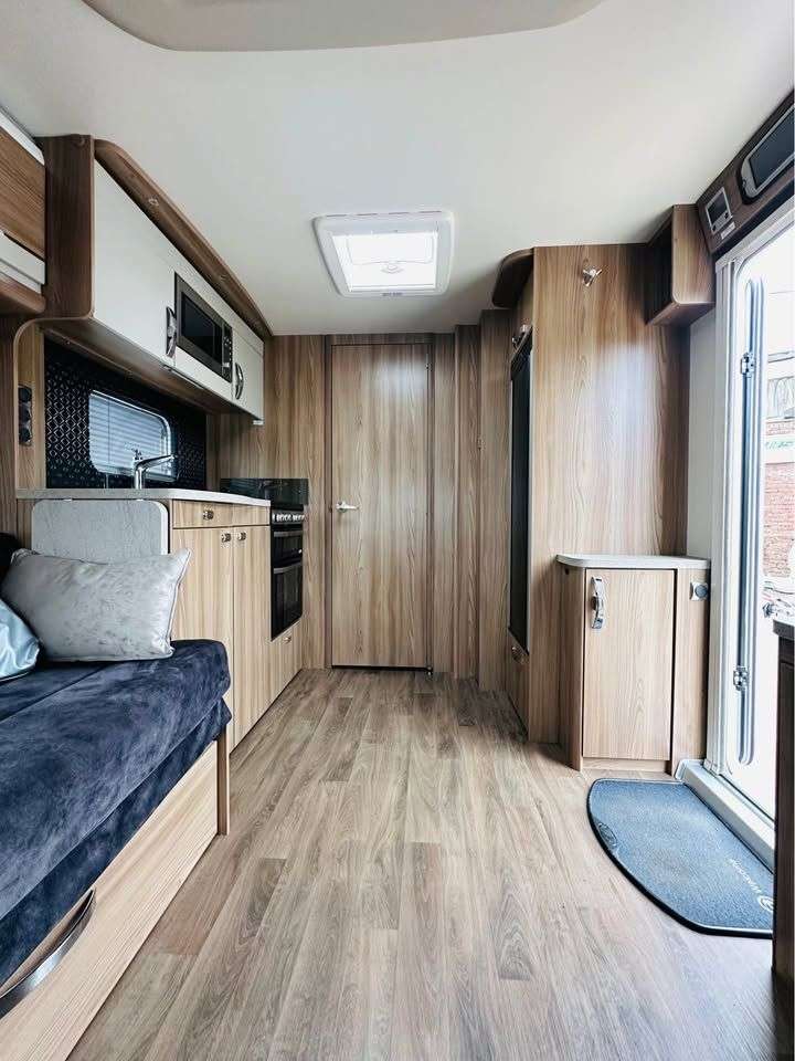 null SWIFT CHALLENGER X 850 null SWIFT CHALLENGER X 850