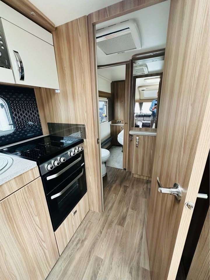 null SWIFT CHALLENGER X 850 null SWIFT CHALLENGER X 850