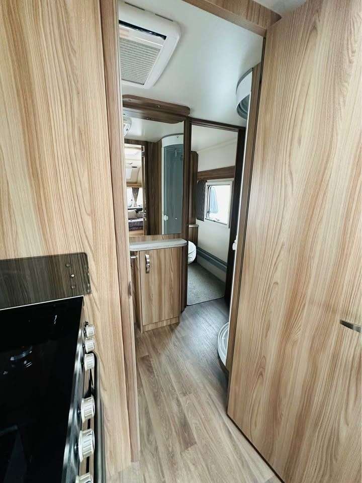 null SWIFT CHALLENGER X 850 null SWIFT CHALLENGER X 850