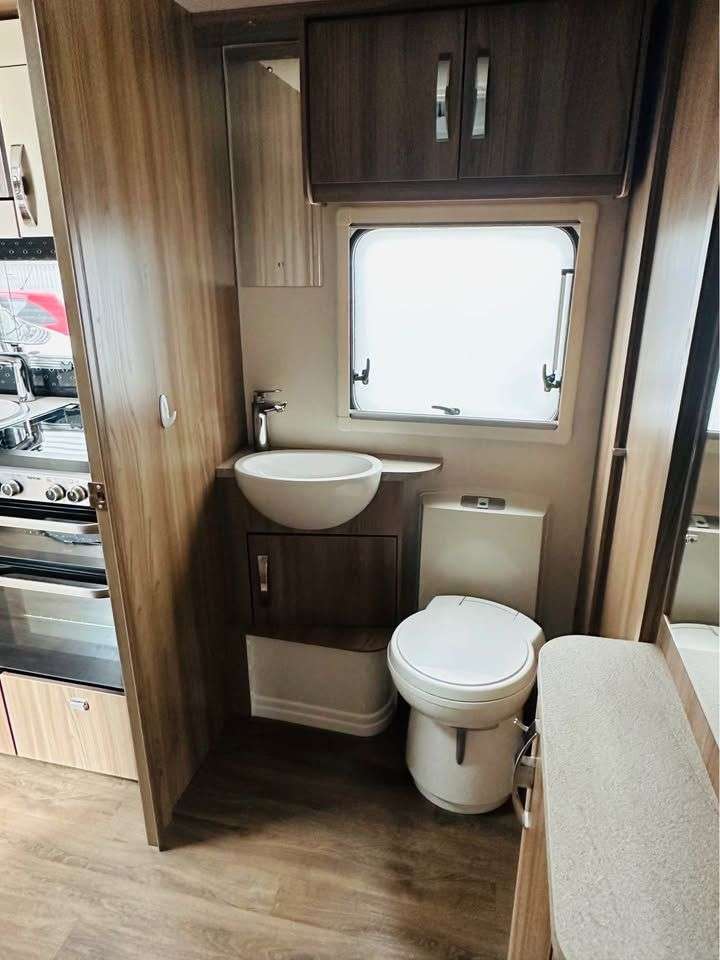 null SWIFT CHALLENGER X 850 null SWIFT CHALLENGER X 850