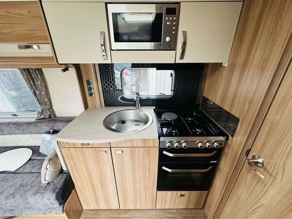 null SWIFT CHALLENGER X 850 null SWIFT CHALLENGER X 850