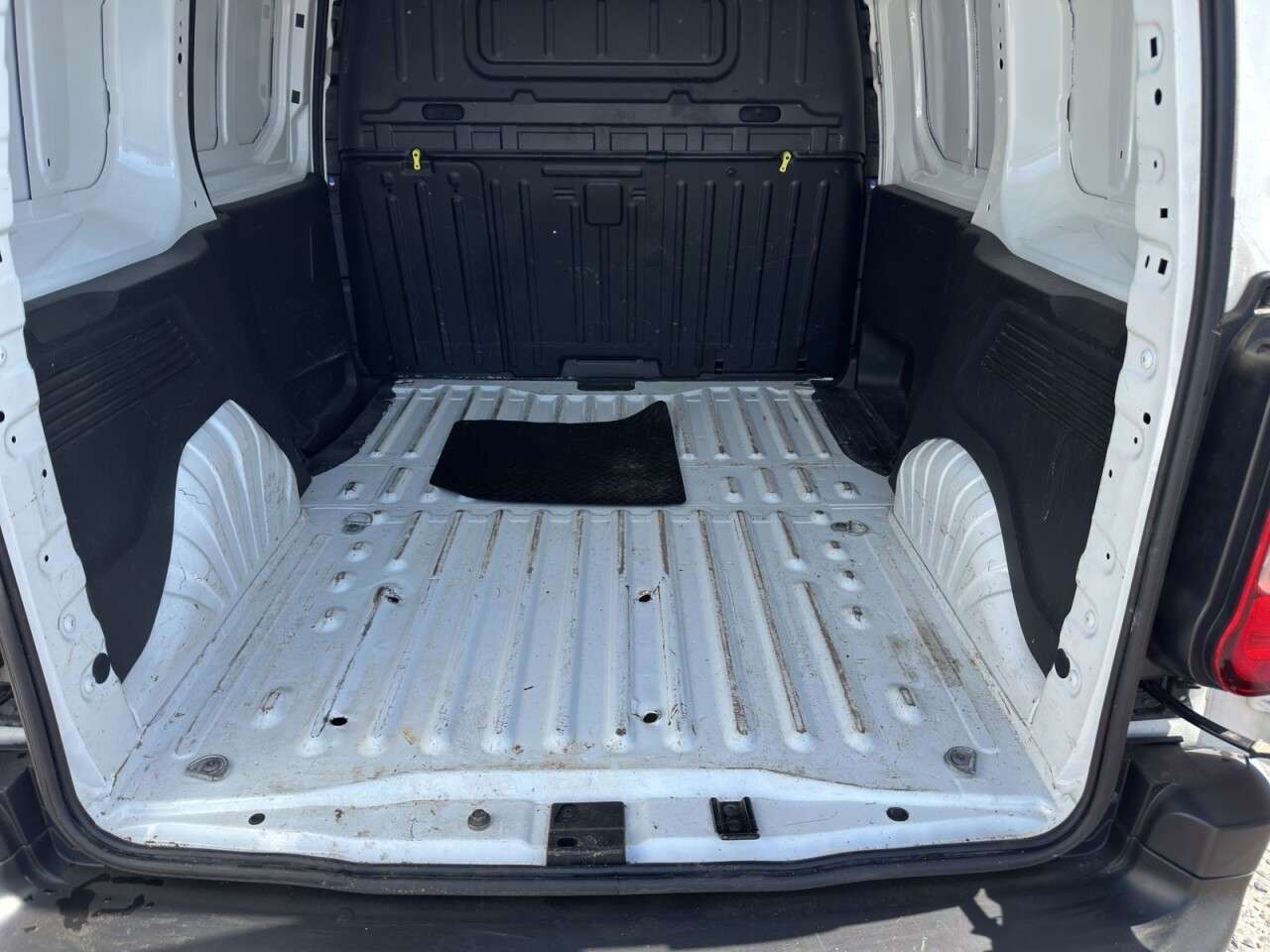 2021 PEUGEOT PARTNER 2021 PEUGEOT PARTNER