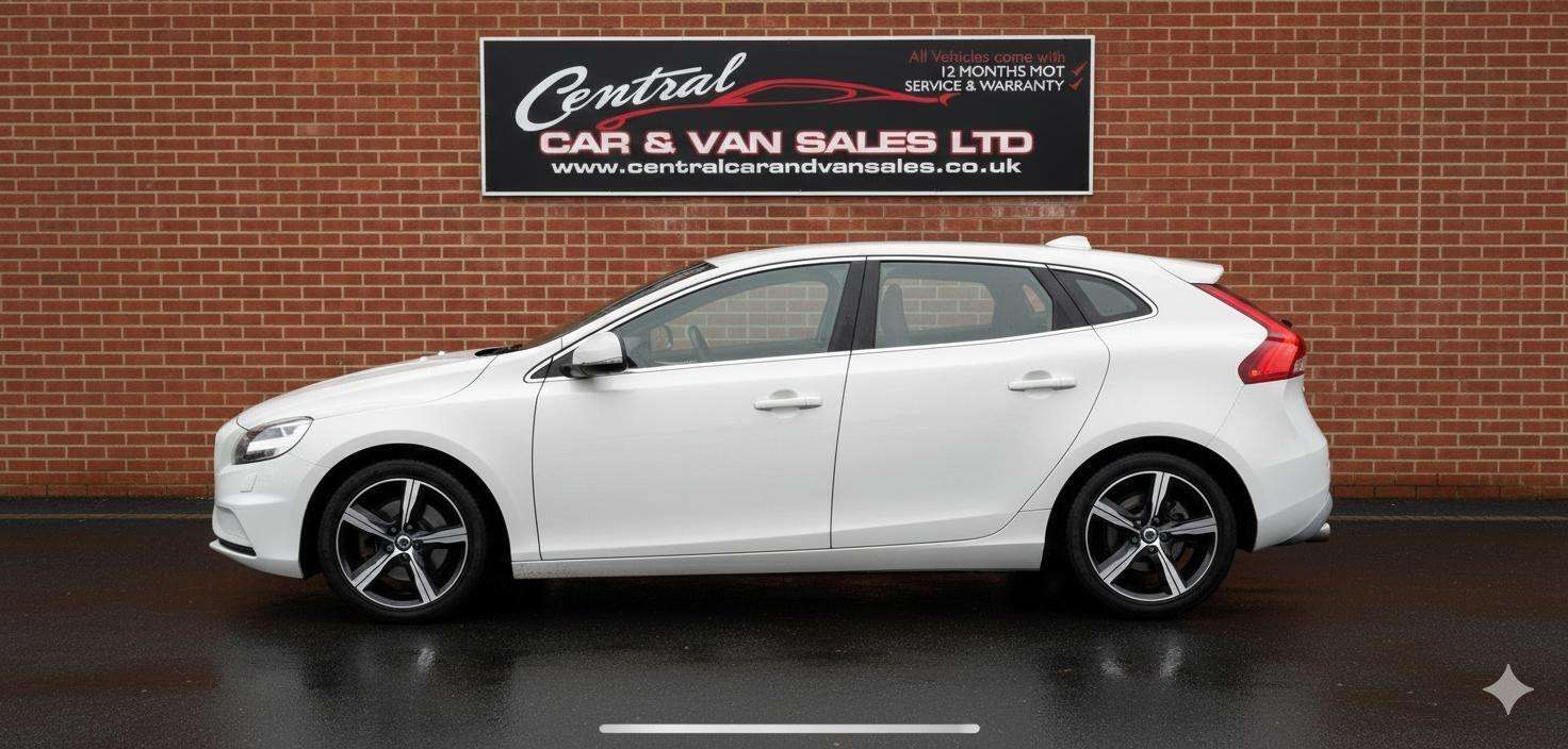 A 2019 VOLVO V40 2.0 T2 GPF R-Design Nav Plus Hatchback 5dr Petrol Manual Euro 6 (s/s) (122 A 2019 VOLVO V40 2.0 T2 GPF R-Design Nav Plus Hatchback 5dr Petrol Manual Euro 6 (s/s) (122